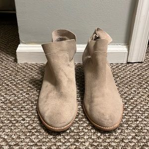 Dolce Vita booties